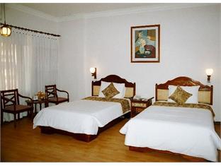 HOTEL INFORMATION & BOOKING SERVICE 