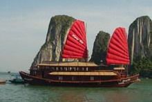 TOURS IN VIETNAM: Halong Bay Cruise on traditional junk 
