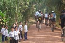 TOURS IN VIETNAM: Mekong Delta biking tour